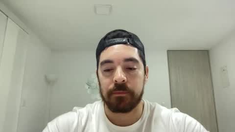 Snapshot of genesis_wb chatting on December 5, 12:30 am genesis_wb online show from December 5, 12:30 am