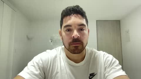 Snapshot of genesis_wb chatting on January 23, 12:04 am genesis_wb online show from January 23, 12:04 am