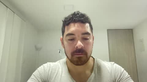 Snapshot of genesis_wb chatting on February 20, 12:30 am genesis_wb online show from February 20, 12:30 am