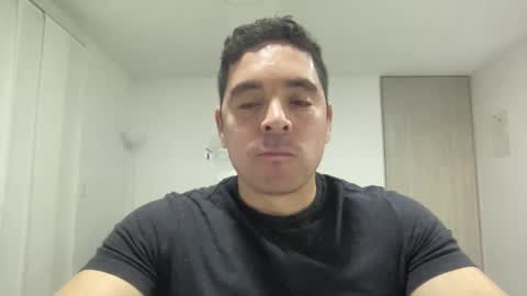 Snapshot of genesis_wb chatting on February 25, 12:14 am genesis_wb online show from February 25, 12:14 am