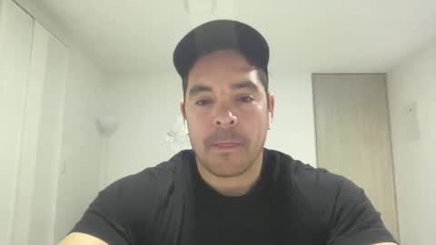 Snapshot of genesis_wb chatting on March 3, 3:19 am genesis_wb online show from March 3, 3:19 am