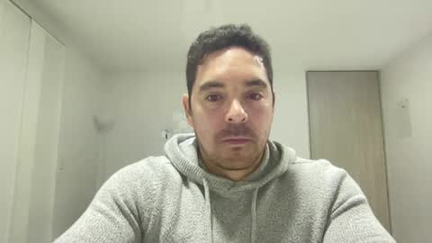 Snapshot of genesis_wb chatting on March 5, 12:49 am genesis_wb online show from March 5, 12:49 am