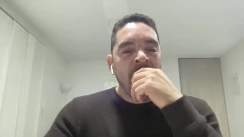 Snapshot of genesis_wb chatting on March 8, 4:12 am genesis_wb online show from March 8, 4:12 am