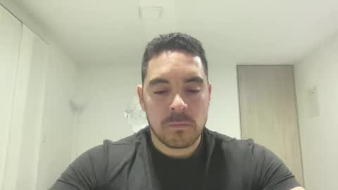 Snapshot of genesis_wb chatting on March 11, 1:05 am genesis_wb online show from March 11, 1:05 am