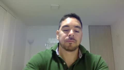 Snapshot of genesis_wb chatting on September 20, 12:33 am genesis_wb online show from September 20, 12:33 am