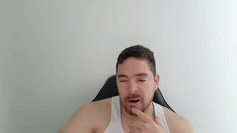 Snapshot of genesis_wb chatting on October 2, 9:44 pm genesis_wb online show from October 2, 9:44 pm