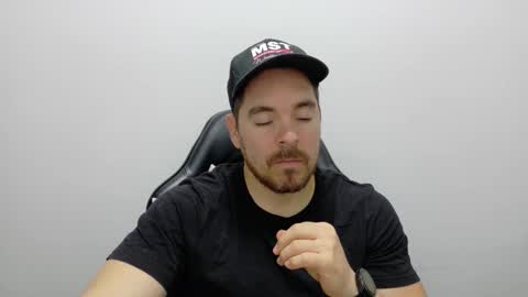 Snapshot of genesis_wb chatting on October 7, 1:36 am genesis_wb online show from October 7, 1:36 am