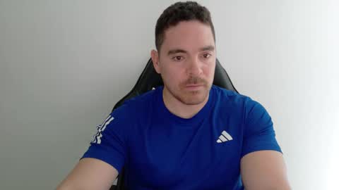 Snapshot of genesis_wb chatting on October 23, 9:13 pm genesis_wb online show from October 23, 9:13 pm