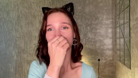 Riana online show from May 16, 3:36 am