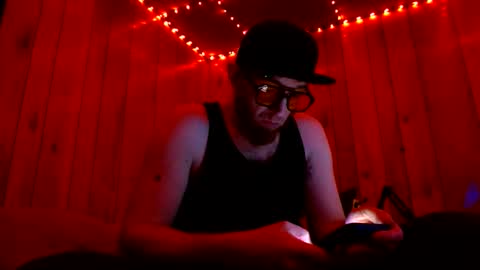 genitalwars online show from March 30, 3:40 am