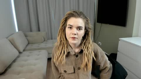 Emily online show from April 7, 11:10 am