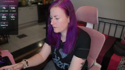 Snapshot of gennyrock chatting on January 3, 12:11 am Genny Rock and online show from January 3, 12:11 am