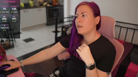 Snapshot of gennyrock chatting on January 4, 6:40 pm Genny Rock and online show from January 4, 6:40 pm