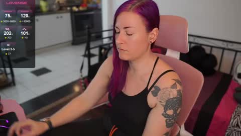 Snapshot of gennyrock chatting on February 13, 8:34 pm Genny Rock and online show from February 13, 8:34 pm