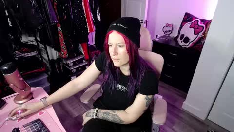 Snapshot of gennyrock chatting on October 26, 12:38 am Genny Rock and online show from October 26, 12:38 am