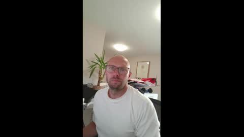 genuinecouple69 online show from October 2, 1:51 pm