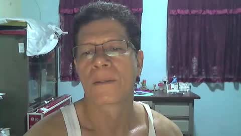 Genuino online show from April 3, 12:30 am