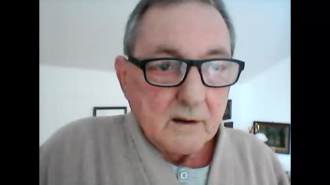 Snapshot of georg1412 chatting on February 11, 2:02 pm georg1412 online show from February 11, 2:02 pm