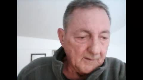 Snapshot of georg1412 chatting on October 24, 3:08 pm georg1412 online show from October 24, 3:08 pm