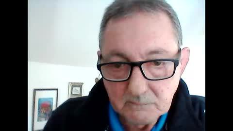 Snapshot of georg1412 chatting on November 6, 12:39 pm georg1412 online show from November 6, 12:39 pm