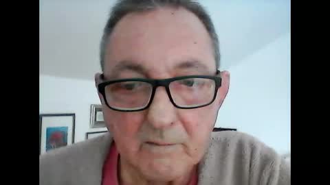 Snapshot of georg1412 chatting on February 11, 12:54 pm georg1412 online show from February 11, 12:54 pm