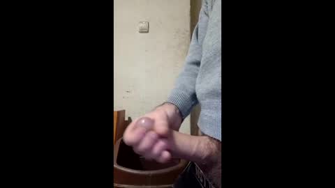 Snapshot of george150473 chatting on February 8, 12:47 am Georgi online show from February 8, 12:47 am