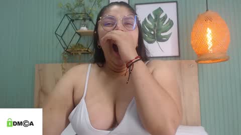 Snapshot of george_jonnes69 chatting on January 12, 9:51 am Geo J online show from January 12, 9:51 am
