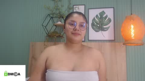 Snapshot of george_jonnes69 chatting on February 6, 10:26 am Geo J online show from February 6, 10:26 am