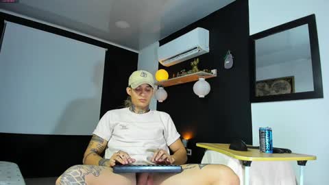 Snapshot of george_prince2 chatting on January 6, 6:47 am independent model online show from January 6, 6:47 am