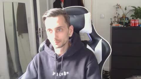 georgek0011 online show from March 31, 4:40 pm