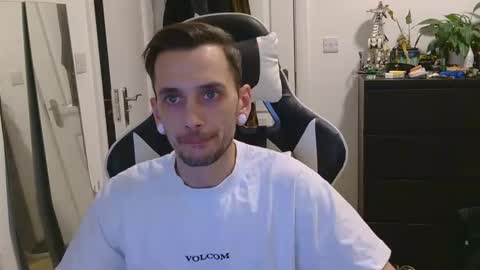 georgek0011 online show from April 2, 10:40 pm