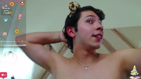 Snapshot of georgesmith_1 chatting on December 19, 7:07 am GEORGE online show from December 19, 7:07 am