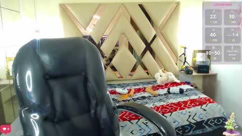 Snapshot of georgesmith_1 chatting on December 21, 1:10 pm GEORGE online show from December 21, 1:10 pm