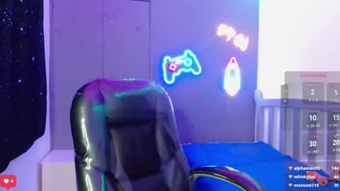 Snapshot of georgesmith_1 chatting on January 15, 11:53 am GEORGE online show from January 15, 11:53 am