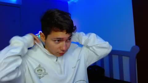 Snapshot of georgesmith_1 chatting on January 22, 2:04 am GEORGE online show from January 22, 2:04 am