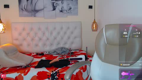 Snapshot of georgesmith_1 chatting on January 23, 4:41 am GEORGE online show from January 23, 4:41 am