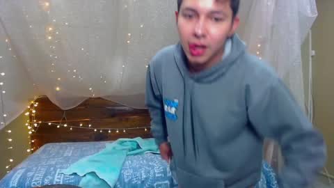 Snapshot of georgesmith_1 chatting on February 18, 5:31 am GEORGE online show from February 18, 5:31 am