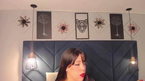 Snapshot of georgina_sensuelle chatting on March 14, 10:42 am Georgina online show from March 14, 10:42 am
