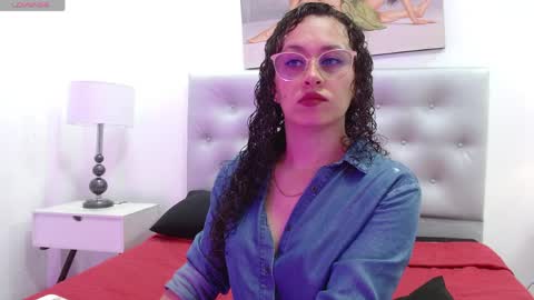 Snapshot of georginaa_ chatting on April 2, 12:03 pm Georgina online show from April 2, 12:03 pm