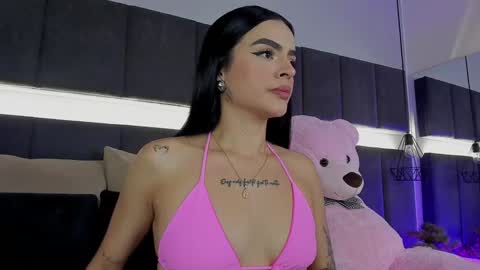 Kendal  online show from January 9, 10:20 pm