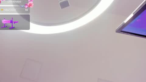 Kendal  online show from March 1, 1:11 am