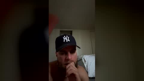 Snapshot of georgioskoren chatting on April 5, 1:14 am georgioskoren online show from April 5, 1:14 am