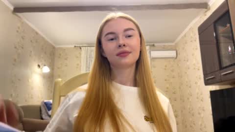 Snapshot of gerishingleton chatting on September 25, 4:00 pm Amelia online show from September 25, 4:00 pm