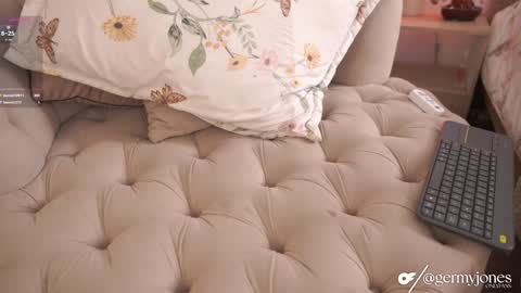 germaine_jones online show from September 18, 6:32 pm