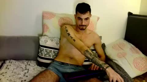 HeteroGermanbigdic77 online show from October 12, 8:52 pm