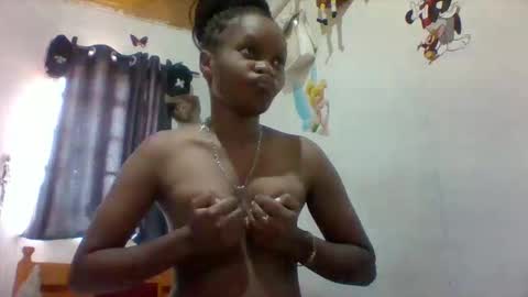 Snapshot of germanjuice_ chatting on February 10, 9:57 am germanjuice_ online show from February 10, 9:57 am