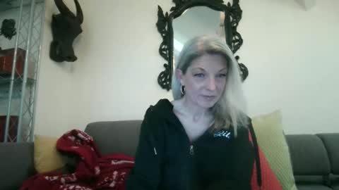 Snapshot of germansweety1 chatting on January 10, 2:19 pm germansweety online show from January 10, 2:19 pm