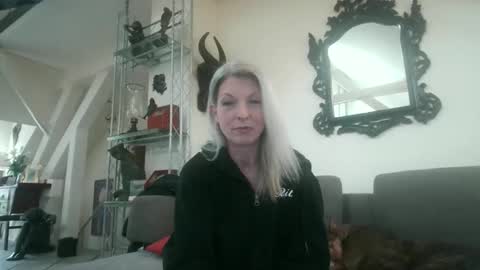 Snapshot of germansweety1 chatting on April 4, 1:08 pm germansweety online show from April 4, 1:08 pm