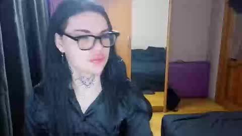 Snapshot of gerreveluxe chatting on September 15, 2:11 am Evelin and Kangal online show from September 15, 2:11 am