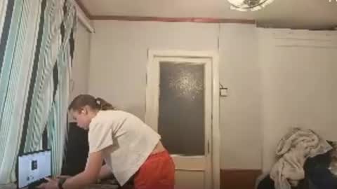 Alice online show from June 24, 2:38 pm